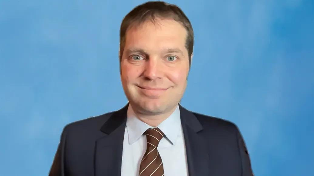 Dr. James Henderson