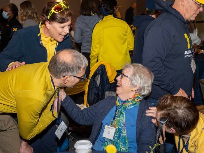 Alums catching up at the 2022 med school reunion