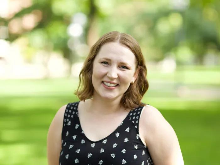 Jennifer Baker Headshot