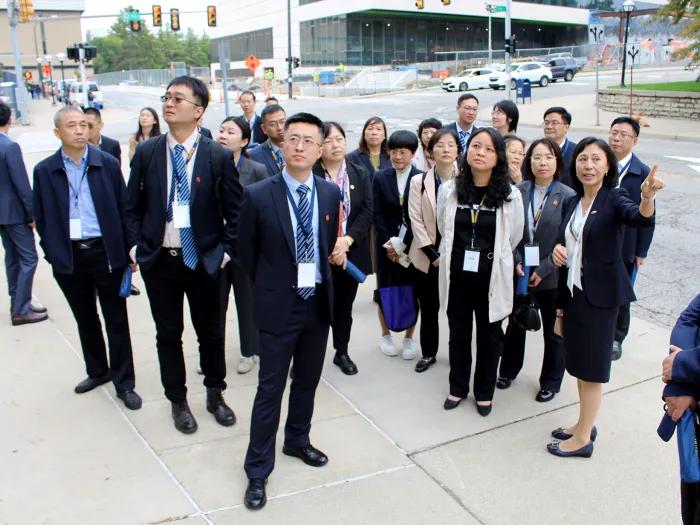 Global Executive Education Training Program participants tour the Michigan Medicine campus.