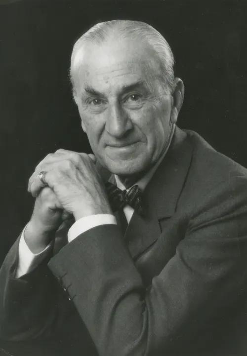 headshot of Dr. Edgar Kahn