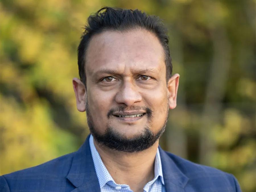 portrait of Nitin Jain