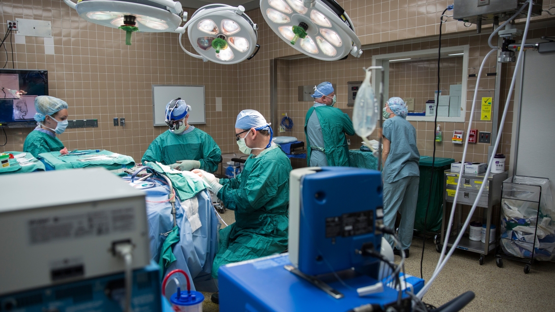operating room with doctors in use