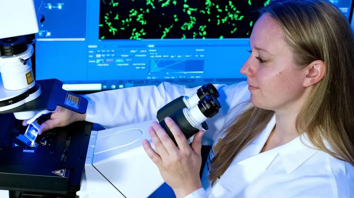 Gabrielle Mey, Ph.D., a postdoctoral research fellow in the laboratory of Sebastian Werneburg, Ph.D.