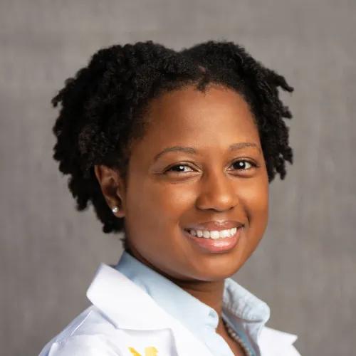Leah Mitchell Solomon headshot