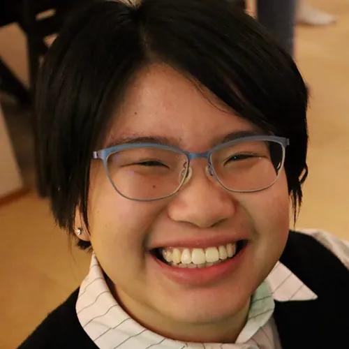Portrait photo of Elysia Chou
