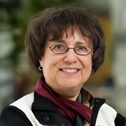 portrait of Lois Weisman