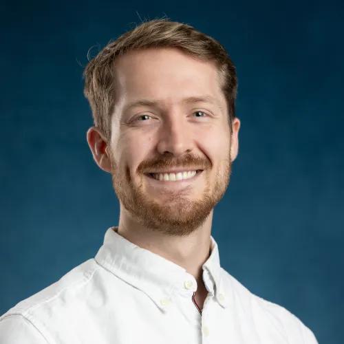 headshot Mason Myers