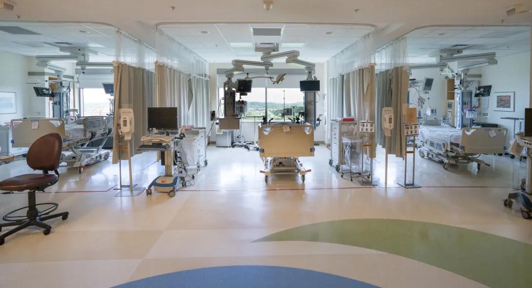 intensive care unit treatment bays 
