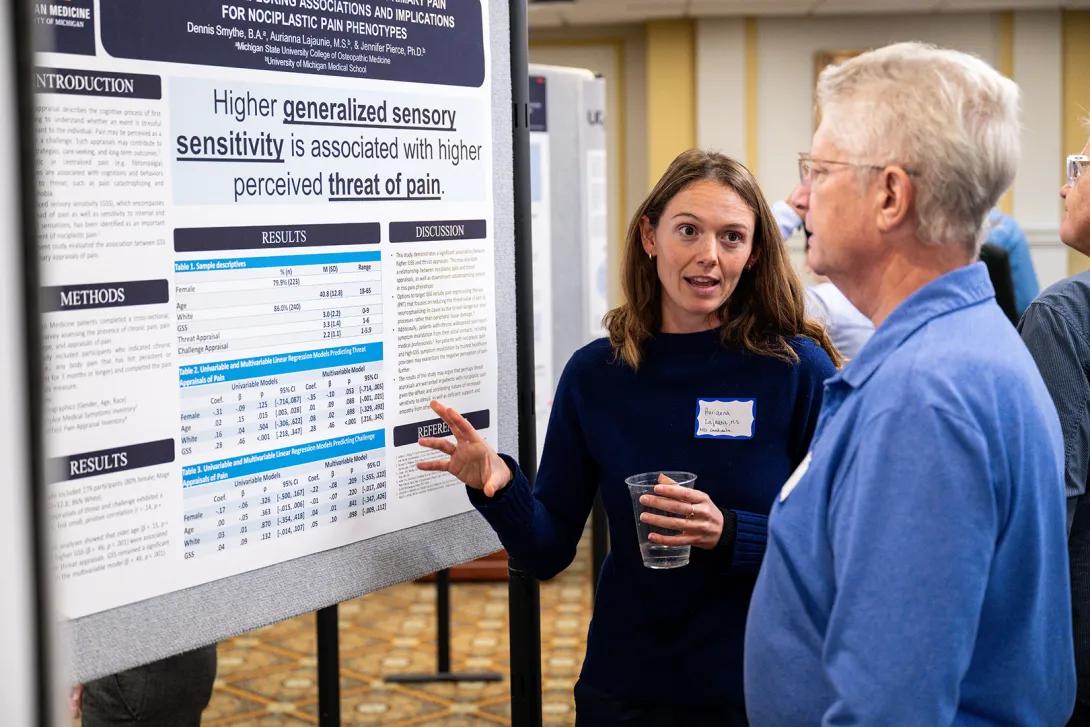 Aurianna Lajuanie presents her poster