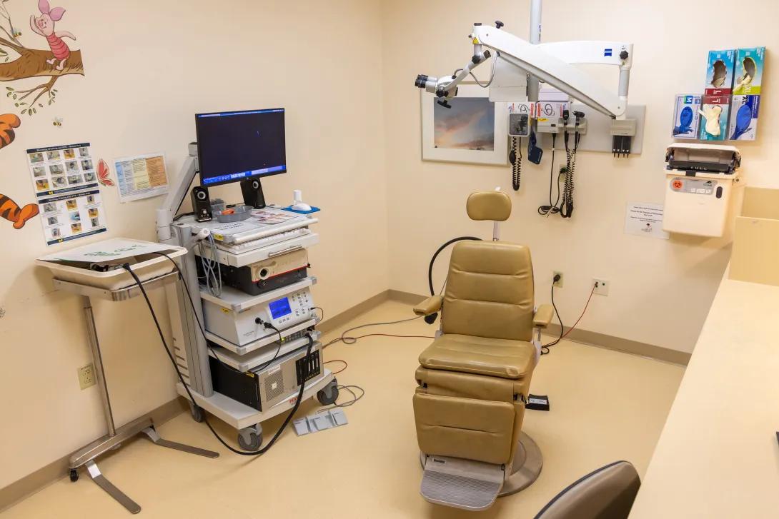 OTO peds clinic room with chair and equipment