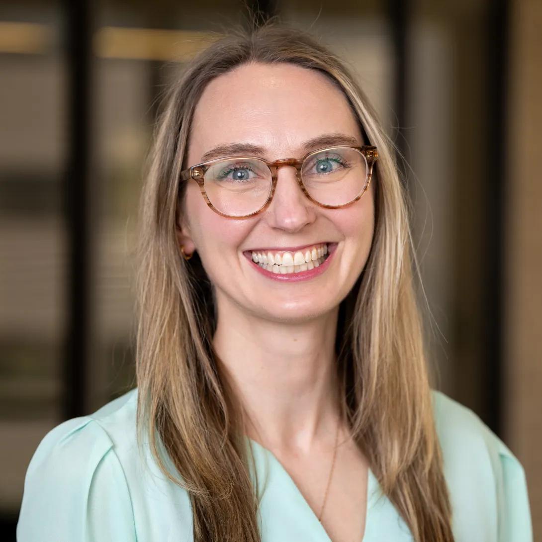 Gretchen Aland headshot