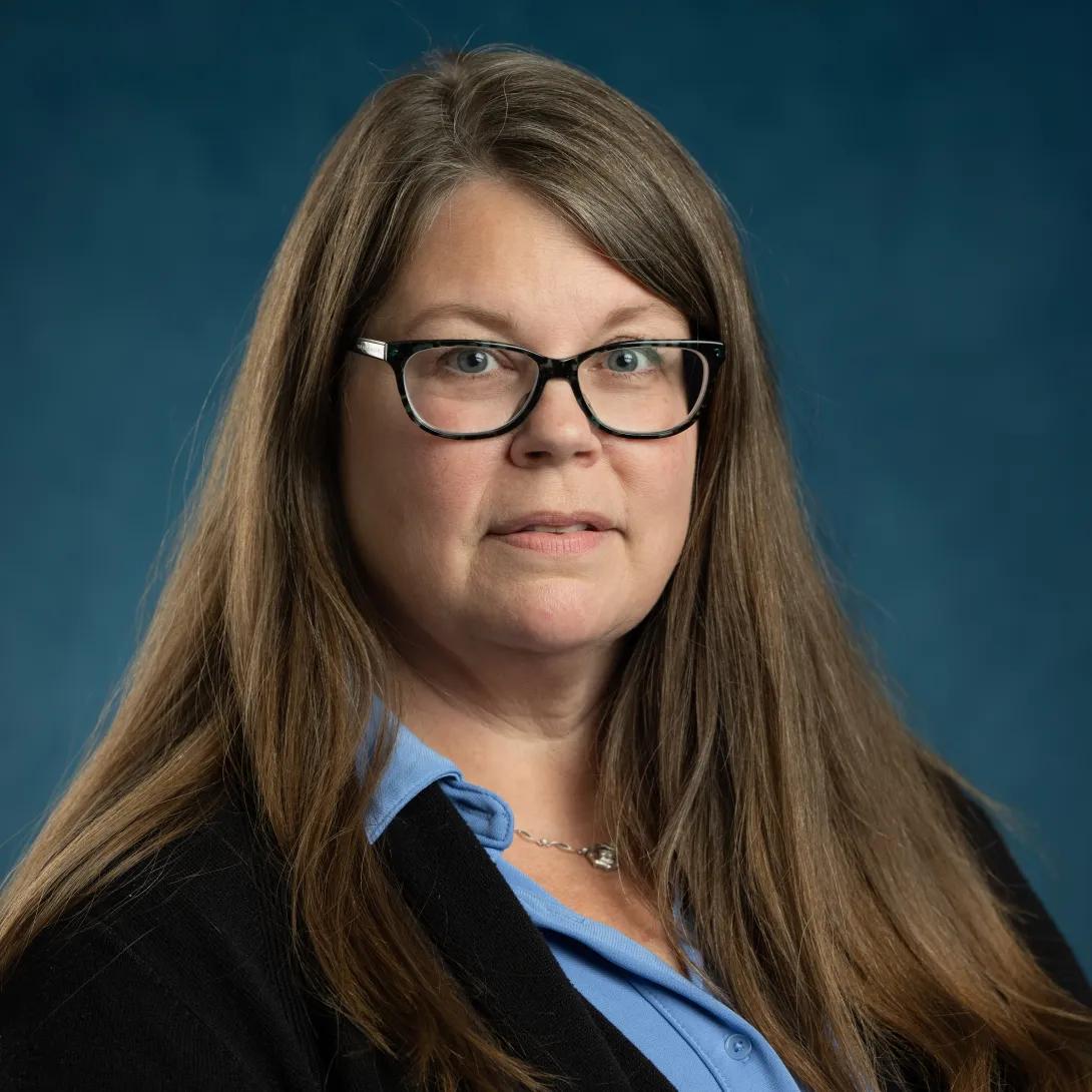 Headshot Beth Brant