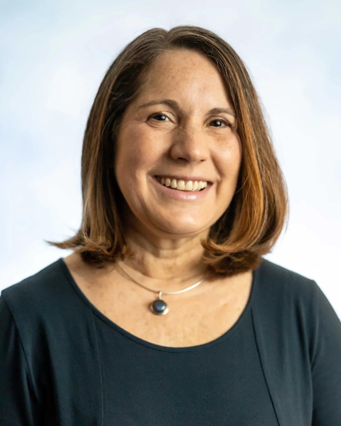 Dr. Carlen Gomez Fifer