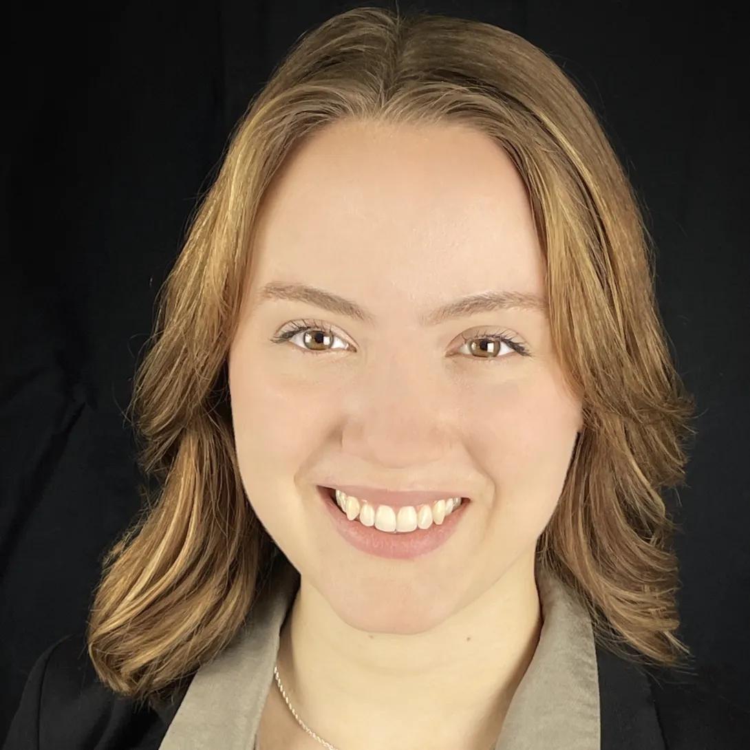Emma Tripp headshot