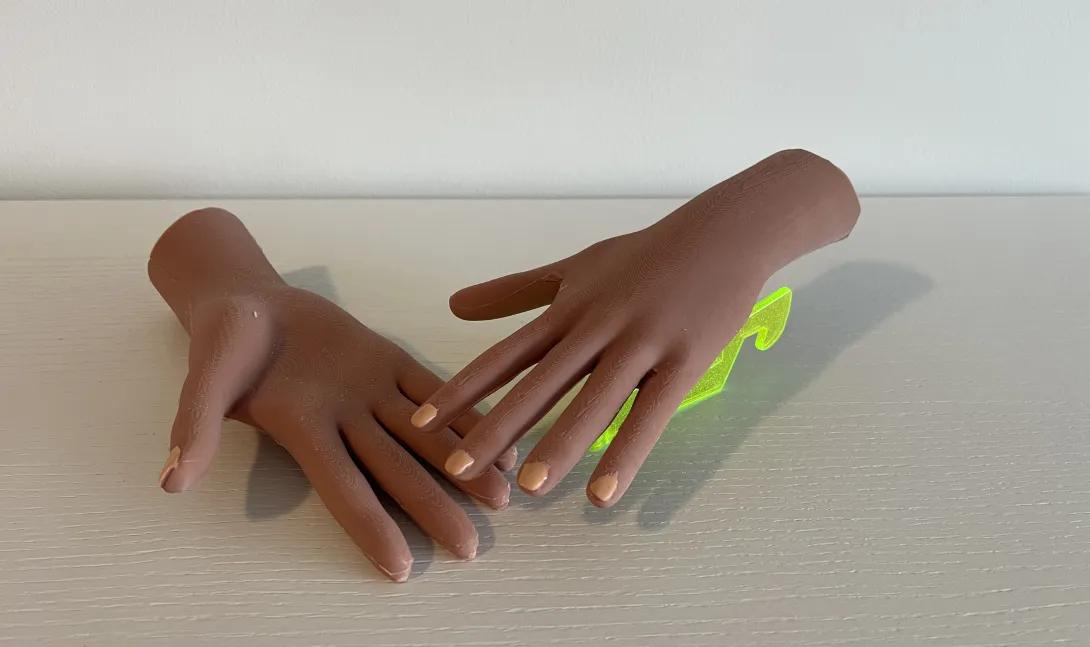 Ibtissam Gad's innovative hand model