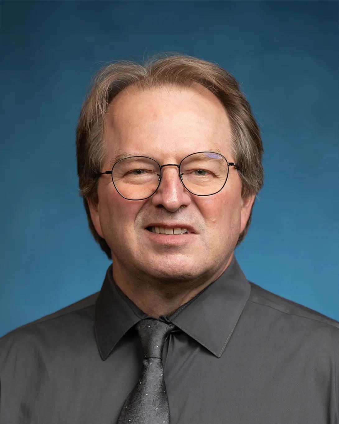 Peter J. Strouse