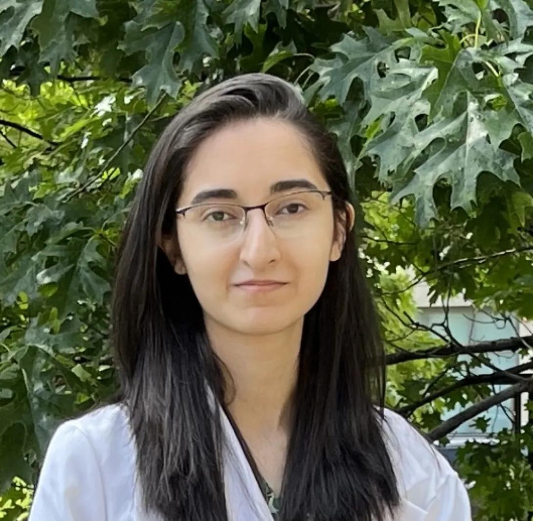 Sarah Syed Headshot